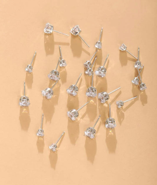 DIAMOND STUDS